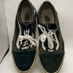Vans, men’s size 13, black